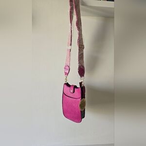 UD Vegan Crossbody Phone Bag Pink Adjustable Strap NWT